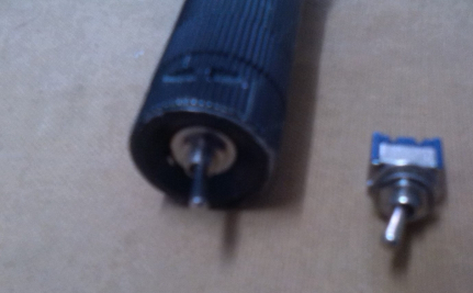 安裝好開關后手電筒的效果圖