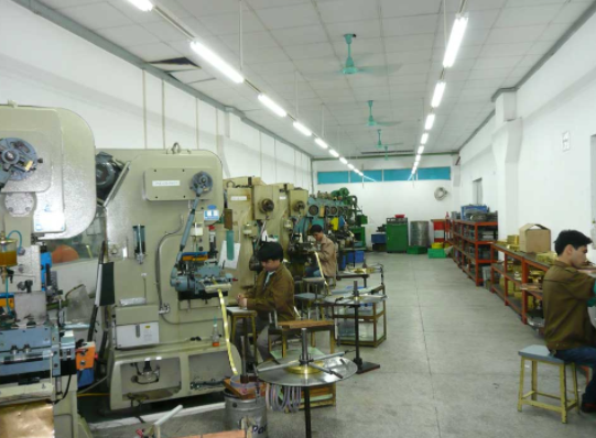 生產車間員工 生產車間員工